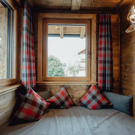 Chalet Olivia 샬레 *